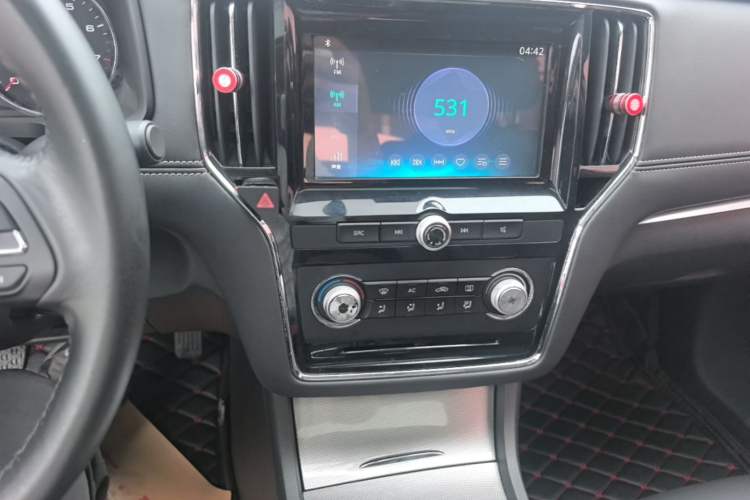 Used Roewe i6 2017 20T Manual Luxury Edition Audio And AC Panel