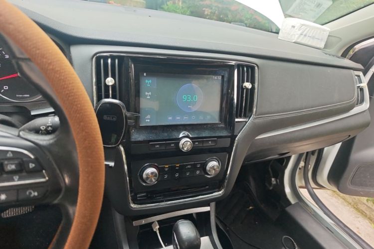 Used Roewe i6 2017 20T Automatic Flagship Edition Audio And AC Panel