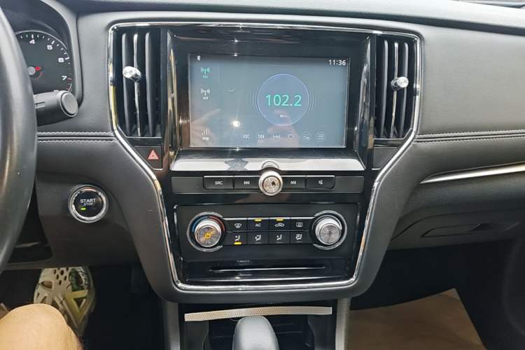 Used Roewe i6 2017 20T Automatic Flagship Edition Audio And AC Panel