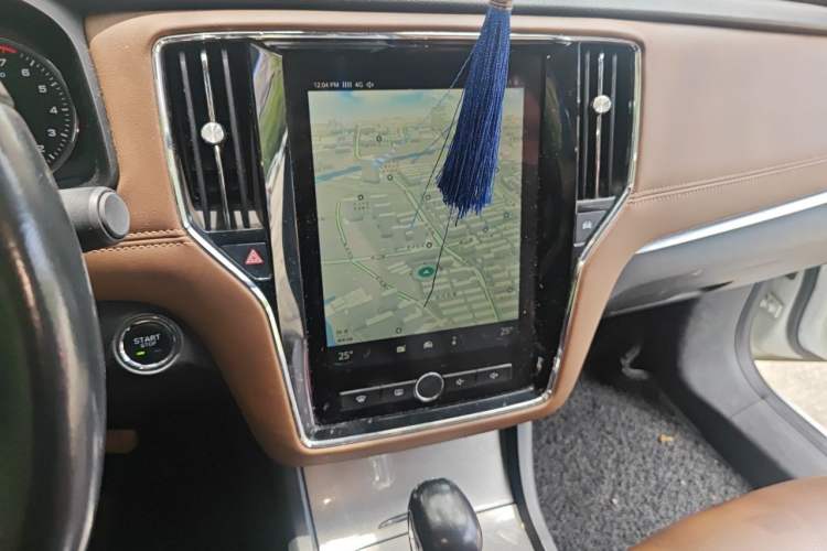 Used Roewe i6 2017 20T Automatic Internet ZhiZun Edition Audio And AC Panel
