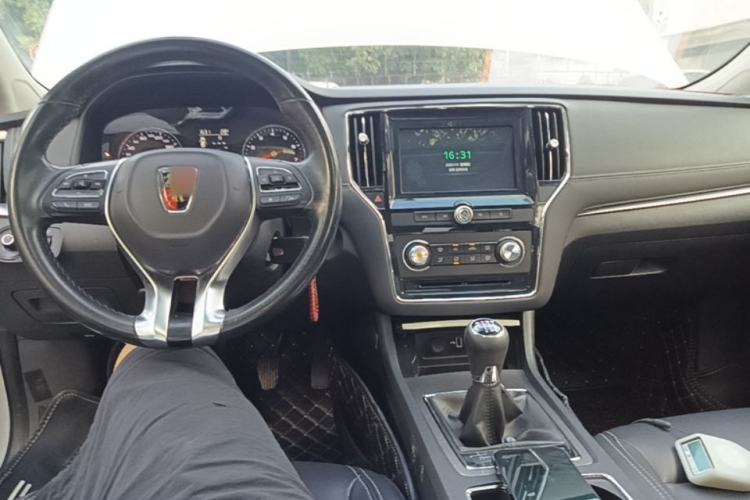 Used Roewe i6 2017 20T Manual Luxury Edition Center Console