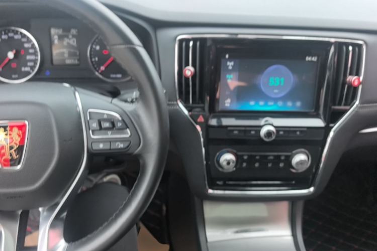 Used Roewe i6 2017 20T Manual Luxury Edition Center Console