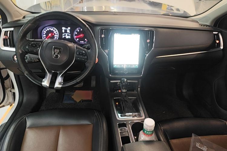 Used Roewe i6 2017 20T Automatic Internet Smart Edition Center Console