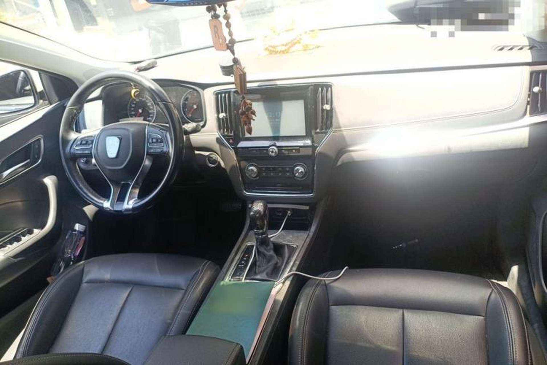 Used Roewe i6 2017 20T Automatic Flagship Edition Center Console