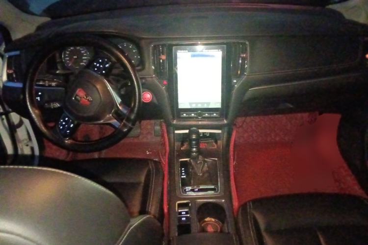 Used Roewe i6 2017 20T Automatic Internet Smart Edition Center Console