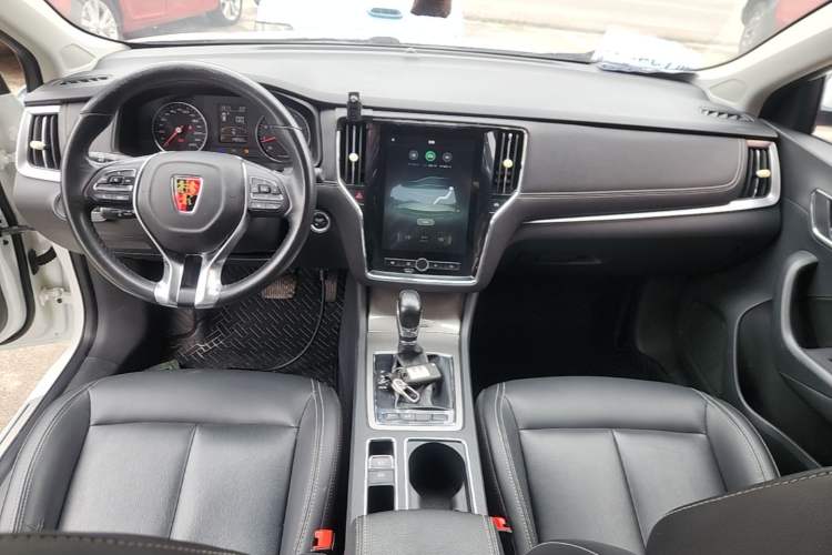 Used Roewe i6 2017 20T Automatic Internet Smart Edition Center Console