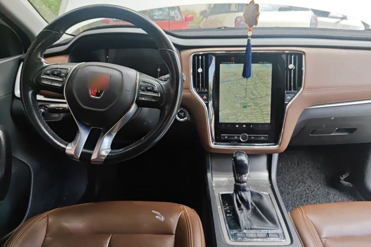 Used Roewe i6 2017 20T Automatic Internet ZhiZun Edition Center Console