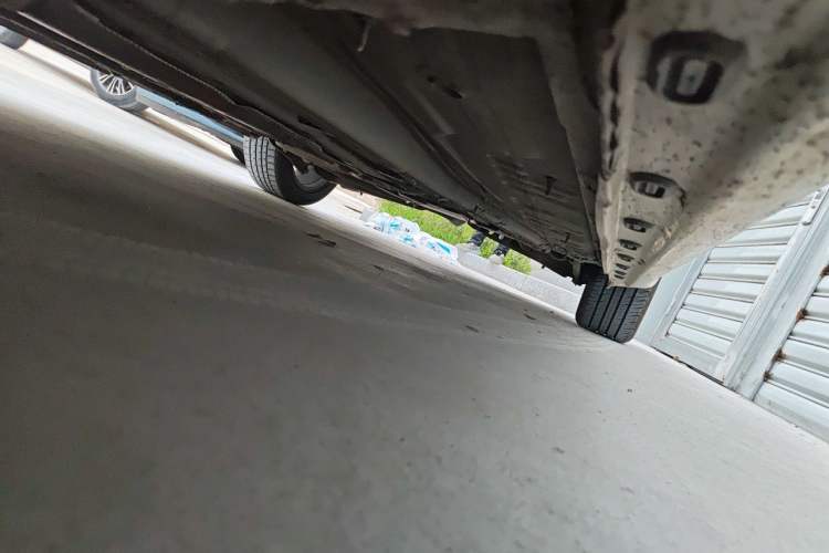 Used Roewe i6 2017 20T Automatic Internet ZhiZun Edition Chassis Front Left