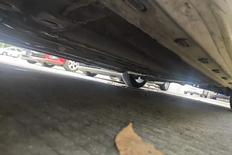 Used Roewe i6 2017 20T Automatic Internet ZhiZun Edition Chassis Front Left
