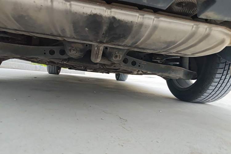Used Roewe i6 2017 20T Automatic Internet ZhiZun Edition Chassis Rear