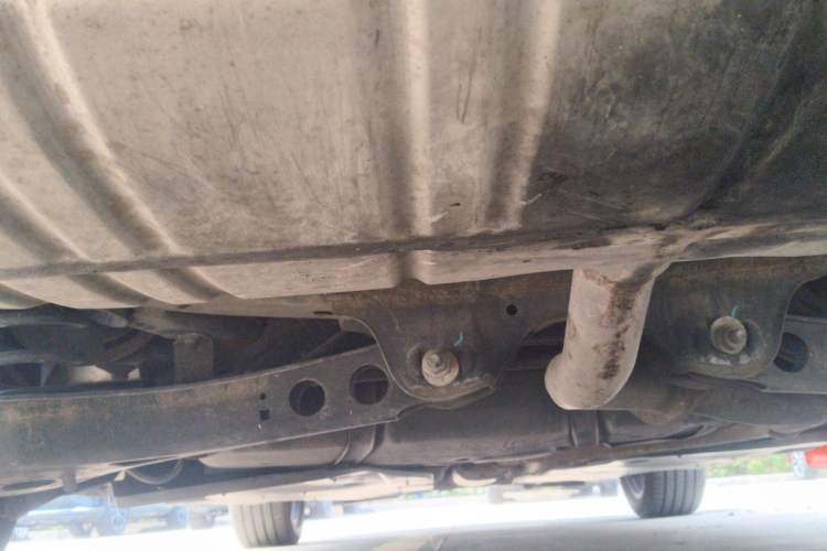 Used Roewe i6 2017 20T Automatic Internet ZhiZun Edition Chassis Rear