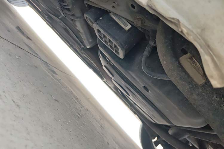 Used Roewe i6 2017 20T Automatic Internet ZhiZun Edition Chassis Rear Left