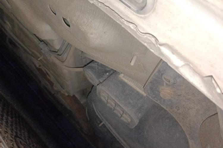 Used Roewe i6 2017 20T Automatic Internet Smart Edition Chassis Rear Left