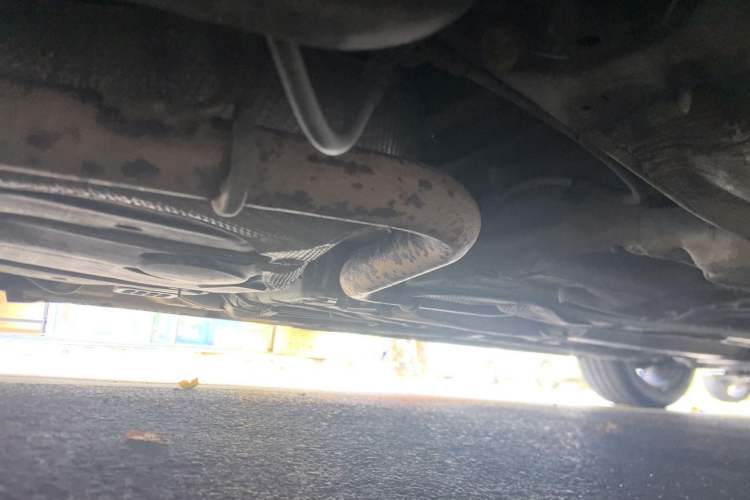 Used Roewe i6 2017 20T Automatic Internet ZhiZun Edition Chassis Rear Right
