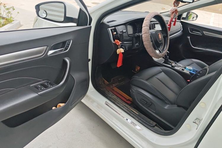 Used Roewe i6 2017 20T Automatic Internet ZhiZun Edition Driver Seat