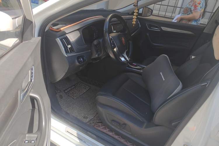 Used Roewe i6 2017 20T Automatic Internet ZhiZun Edition Driver Seat