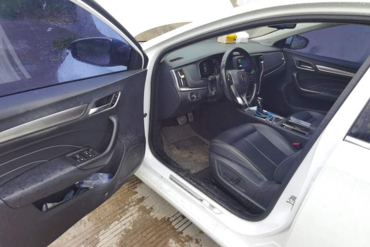 Used Roewe i6 2017 20T Automatic Internet ZhiZun Edition Driver Seat