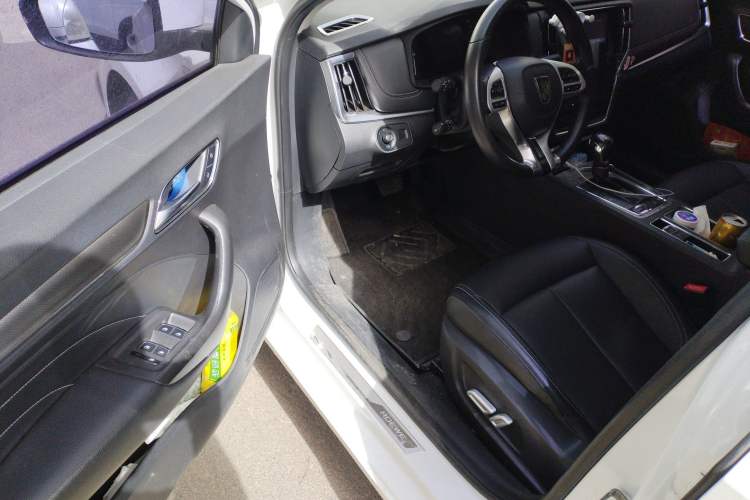 Used Roewe i6 2017 20T Automatic Internet ZhiZun Edition Driver Seat