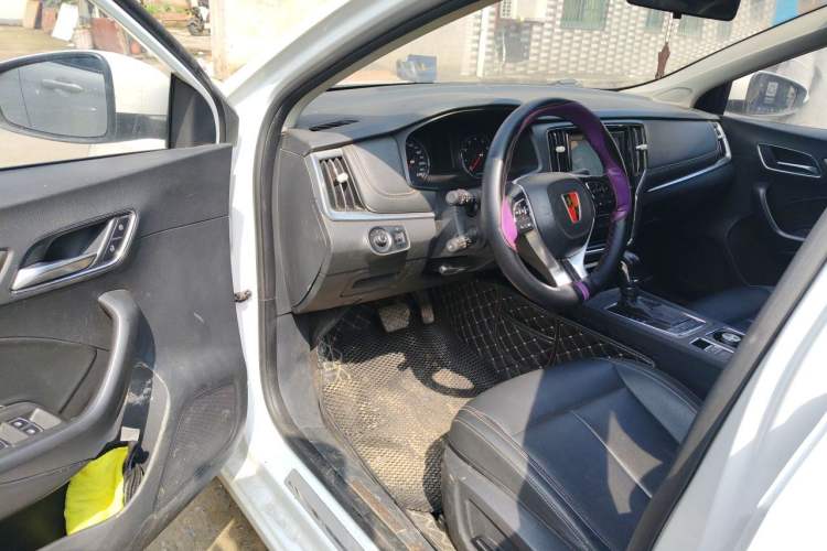 Used Roewe i6 2017 20T Automatic Internet ZhiZun Edition Driver Seat