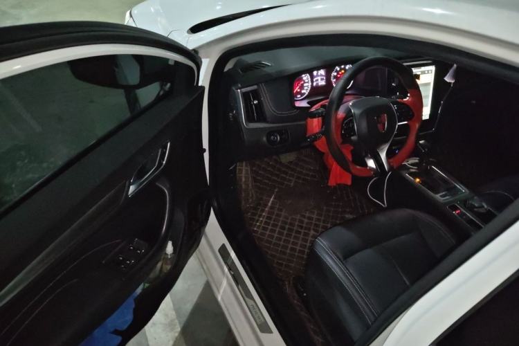 Used Roewe i6 2017 20T Automatic Internet Smart Edition Driver Seat