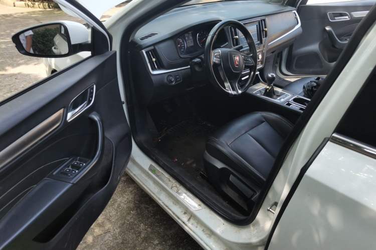 Used Roewe i6 2017 20T Manual Luxury Edition Driver Seat