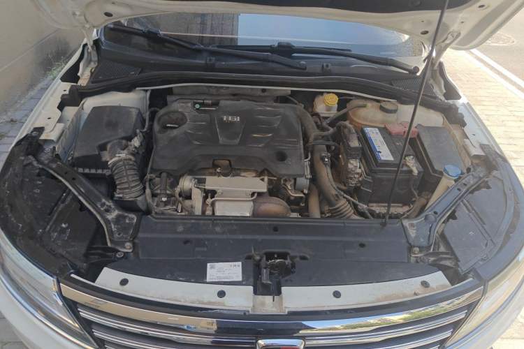 Used Roewe i6 2017 20T Automatic Internet ZhiZun Edition Engine Bay