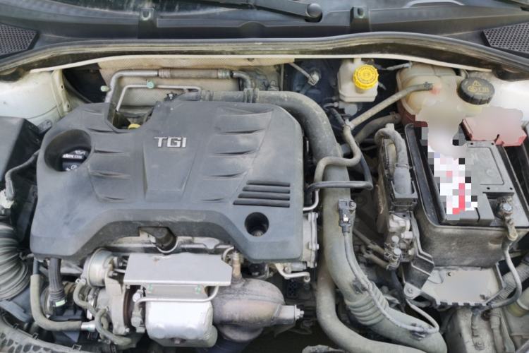 Used Roewe i6 2017 20T Automatic Internet Smart Edition Engine Bay
