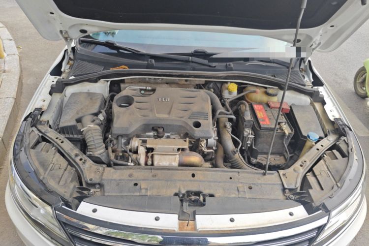 Used Roewe i6 2017 20T Manual Luxury Edition Engine Bay