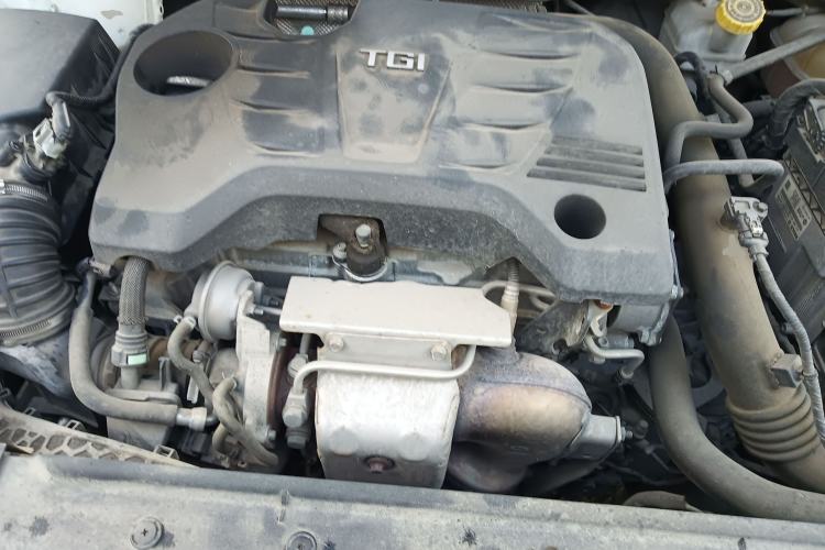 Used Roewe i6 2017 20T Manual Luxury Edition Engine Bay