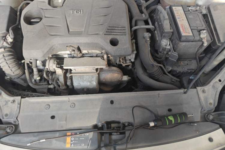 Used Roewe i6 2017 20T Automatic Internet Smart Edition Engine Bay