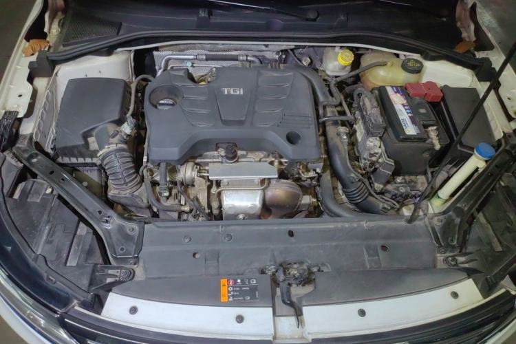 Used Roewe i6 2017 20T Automatic Internet Smart Edition Engine Bay