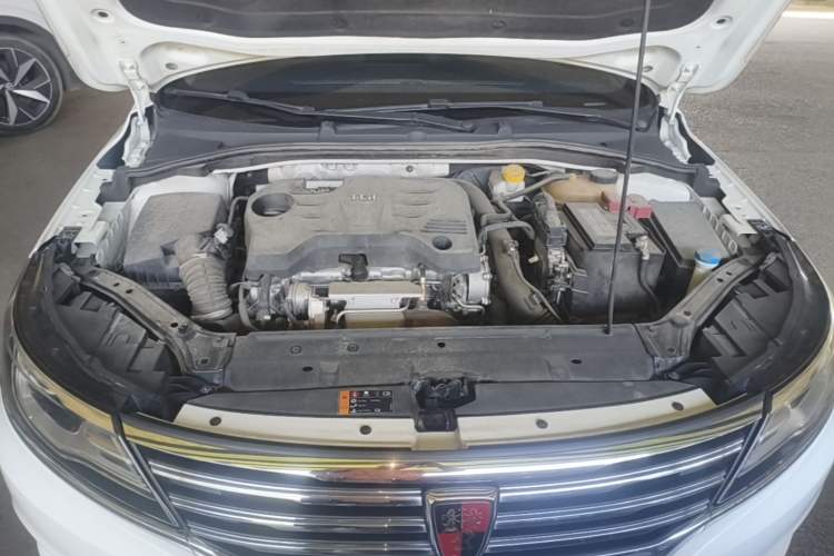 Used Roewe i6 2017 20T Automatic Flagship Edition Engine Bay
