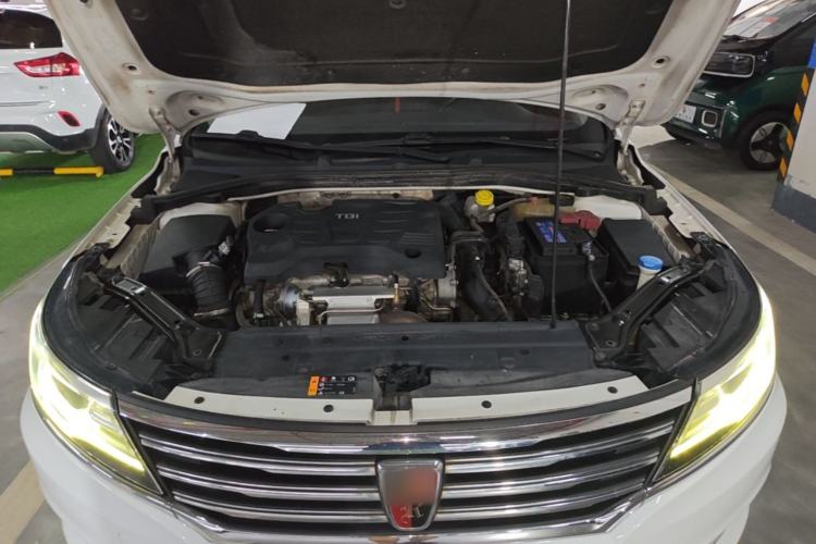 Used Roewe i6 2017 20T Automatic Flagship Edition Engine Bay