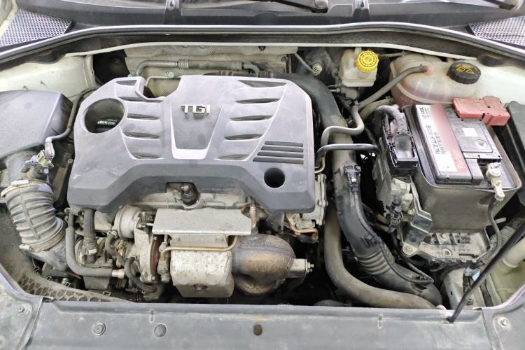 Used Roewe i6 2017 20T Automatic Internet Smart Edition Engine Bay