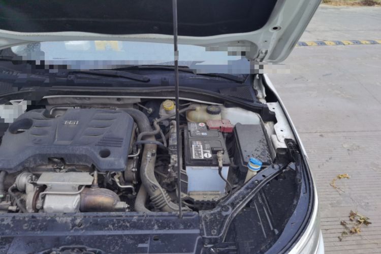Used Roewe i6 2017 20T Automatic Internet ZhiZun Edition Engine Bay Left