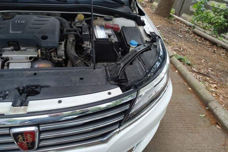 Used Roewe i6 2017 20T Automatic Internet ZhiZun Edition Engine Bay Left