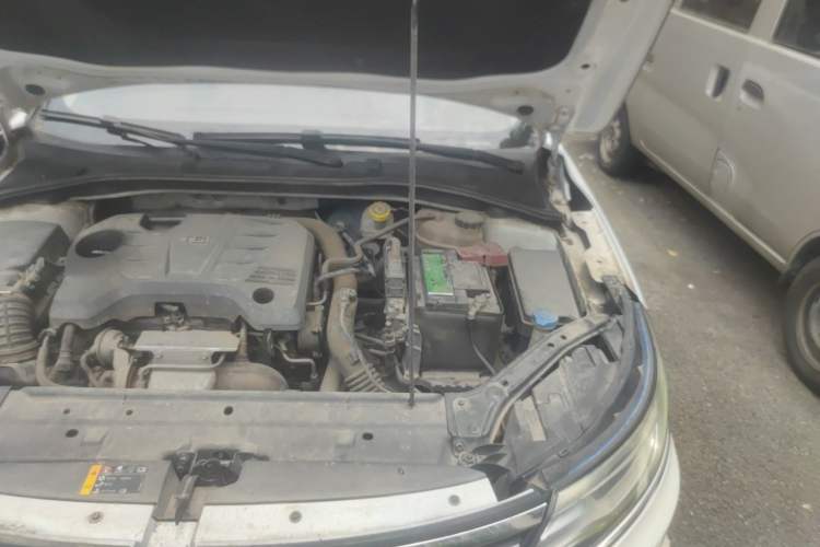 Used Roewe i6 2017 20T Automatic Flagship Edition Engine Bay Left