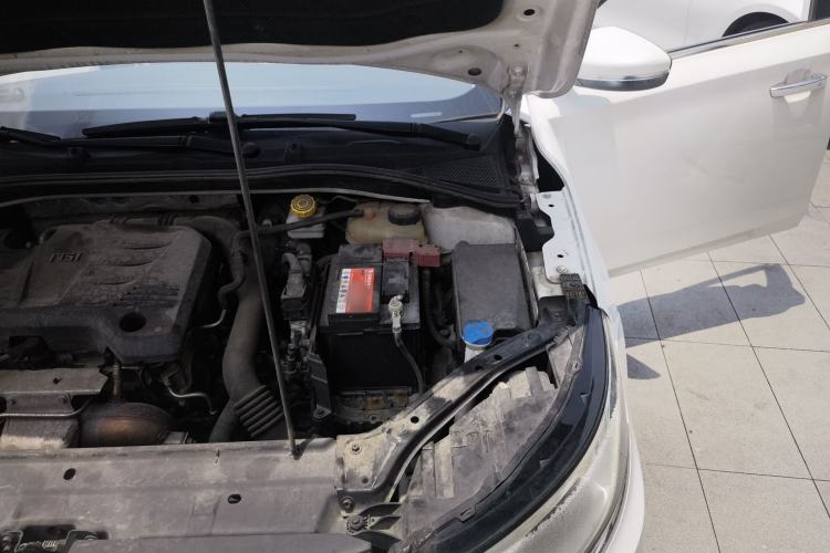 Used Roewe i6 2017 20T Automatic Internet Smart Edition Engine Bay Left