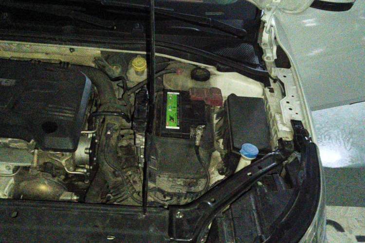 Used Roewe i6 2017 20T Automatic Flagship Edition Engine Bay Left