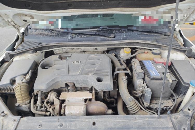 Used Roewe i6 2017 20T Automatic Internet Smart Edition Engine Bay