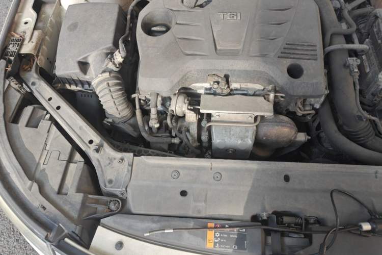 Used Roewe i6 2017 20T Automatic Internet Smart Edition Engine Bay Right