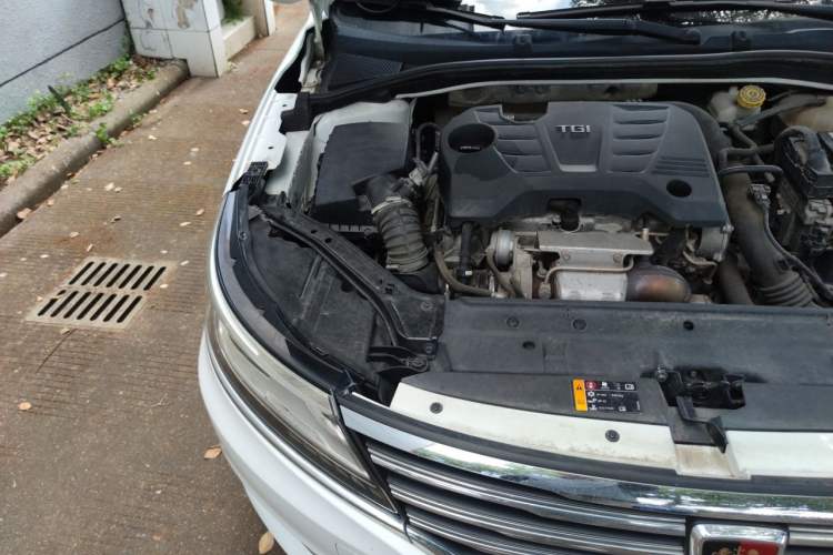 Used Roewe i6 2017 20T Automatic Internet ZhiZun Edition Engine Bay Right