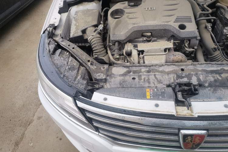 Used Roewe i6 2017 16T Automatic Flagship Edition Engine Bay Right
