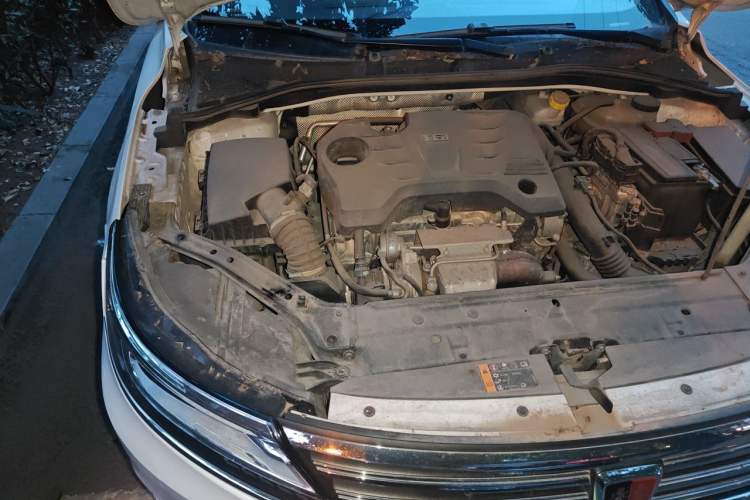 Used Roewe i6 2017 20T Automatic Internet ZhiZun Edition Engine Bay Right