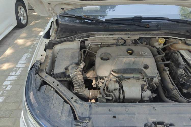 Used Roewe i6 2017 16T Automatic Connected Smart Edition Engine Bay Right
