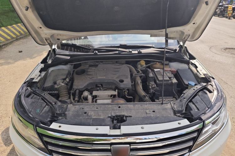 Used Roewe i6 2017 20T Automatic Flagship Edition Engine Bay