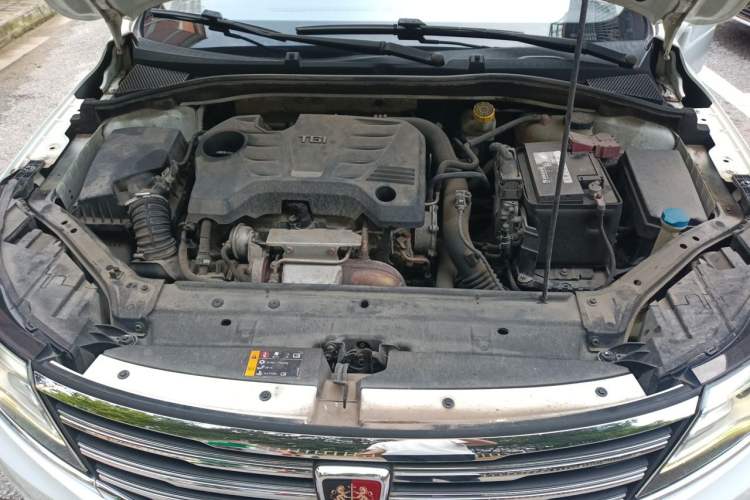 Used Roewe i6 2017 20T Automatic Internet Smart Edition Engine Bay