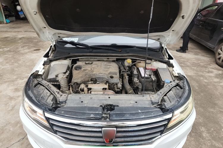 Used Roewe i6 2017 20T Automatic Internet Smart Edition Engine Bay