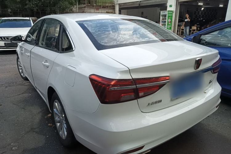 Used Roewe i6 2017 20T Manual Luxury Edition Exterior 2