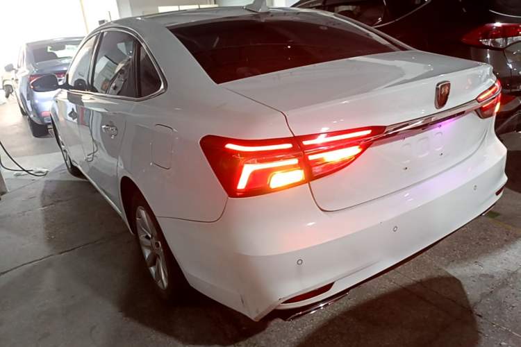 Used Roewe i6 2017 20T Automatic Internet Smart Edition Exterior 2